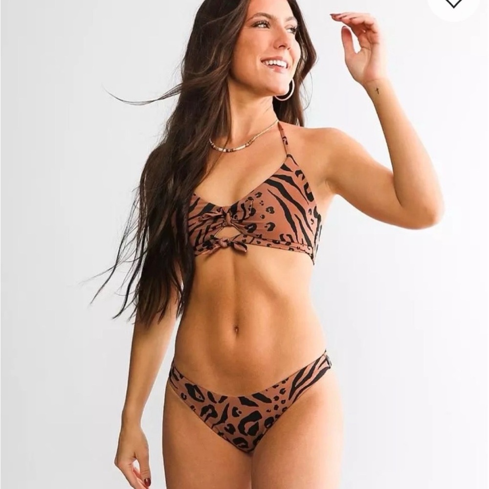 Hurley animal print reversible bikini bottom size XL